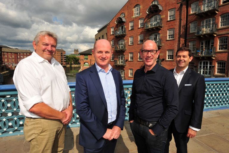 linley-simpson-morgans-lomond