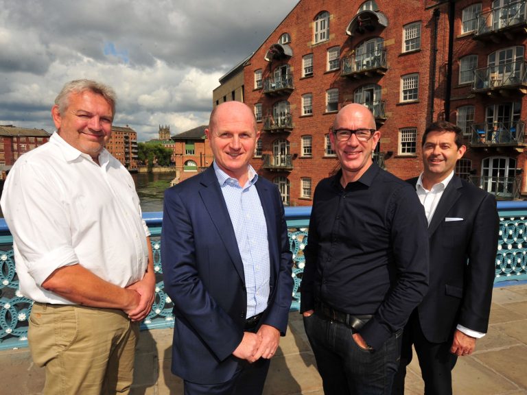 linley-simpson-morgans-lomond