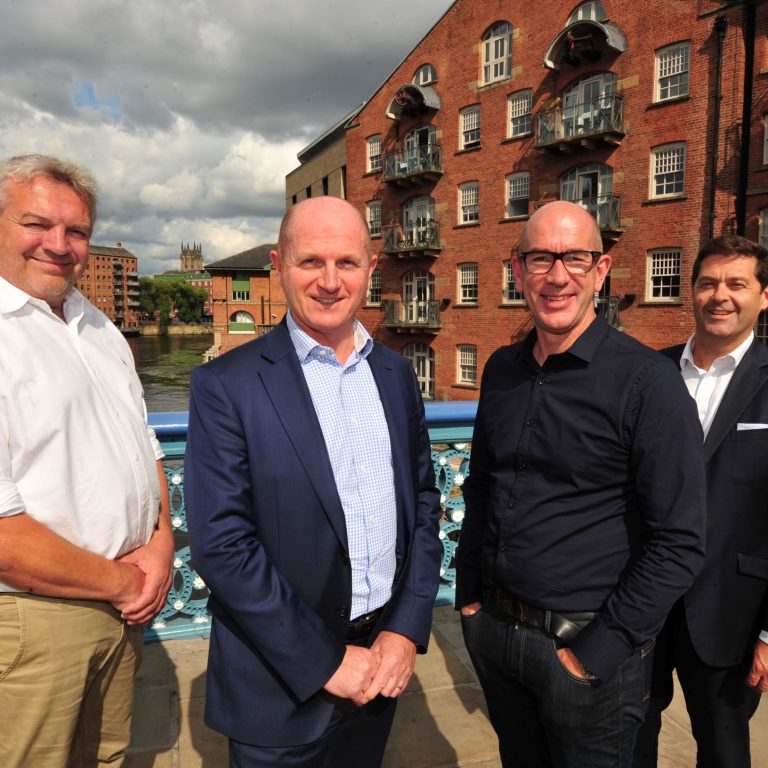 linley-simpson-morgans-lomond